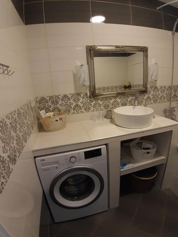Appartment New In Center Mahiljou Exterior foto